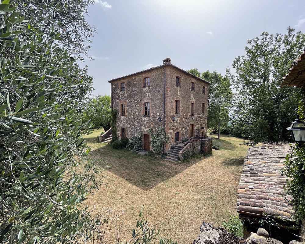)Casale con tre ettari di terreno - Allerona (TR), Venduto - immagine 3