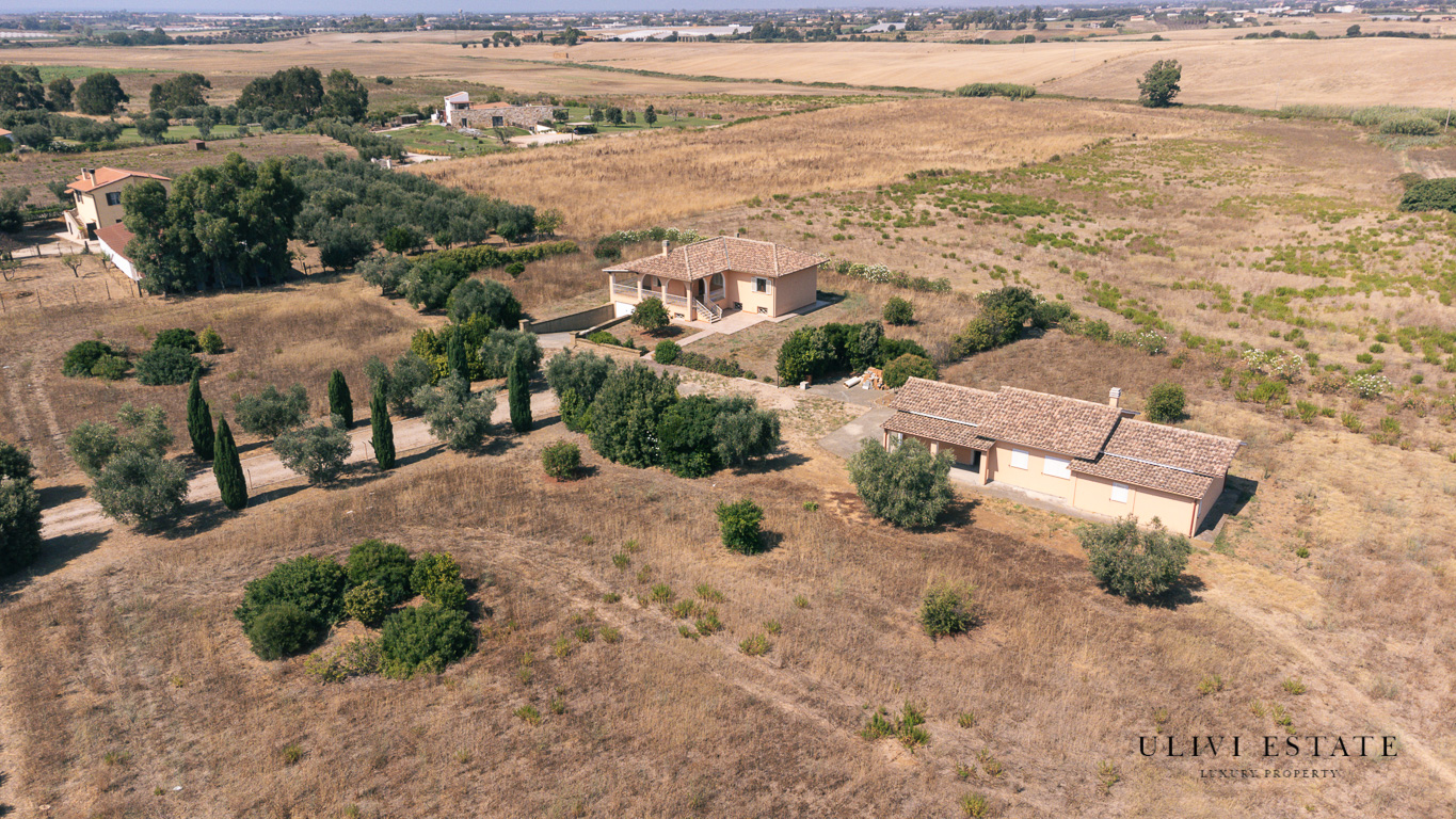 Villa mai abitata, a due passi dal mare e dalla Aurelia, con tre ettari
– Capalbio (GR), Venduto - immagine 3