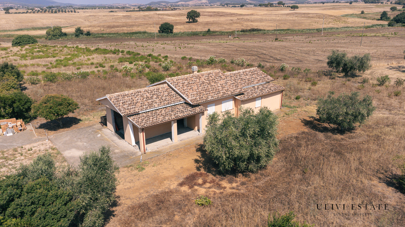 Villa mai abitata, a due passi dal mare e dalla Aurelia, con tre ettari
– Capalbio (GR), Venduto - immagine 20