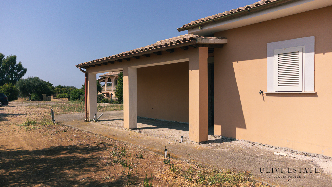 Villa mai abitata, a due passi dal mare e dalla Aurelia, con tre ettari
– Capalbio (GR), Venduto - immagine 22