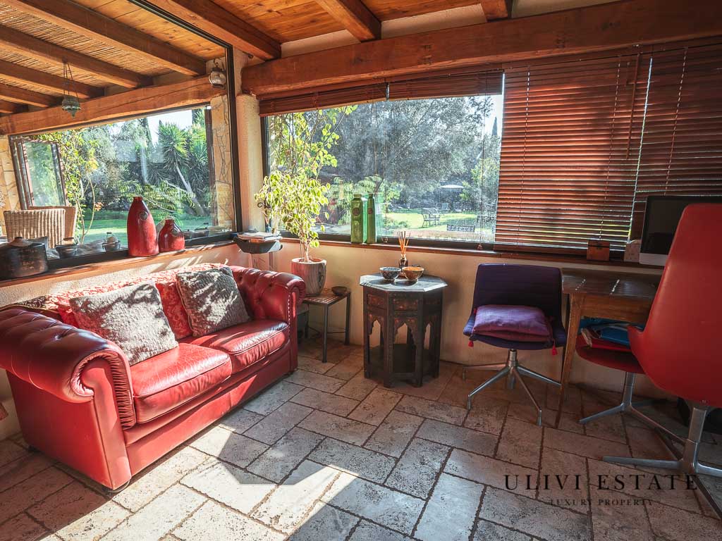 !Villa ed agriturismo in prossimità del centro balneare, con parco molto curato e piscina - Pescia Romana (VT), Venduto - immagine 23