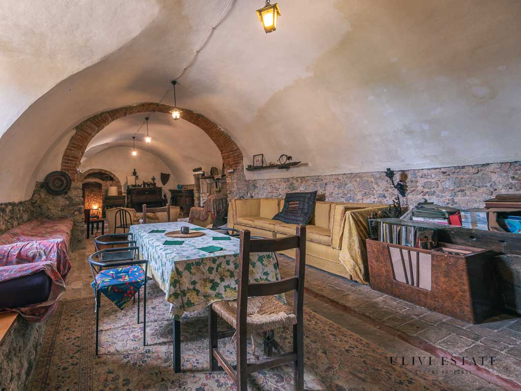 ;Ala di antico monastero ristrutturata con giardino curato - Montieri (GR), Venduto - immagine 26