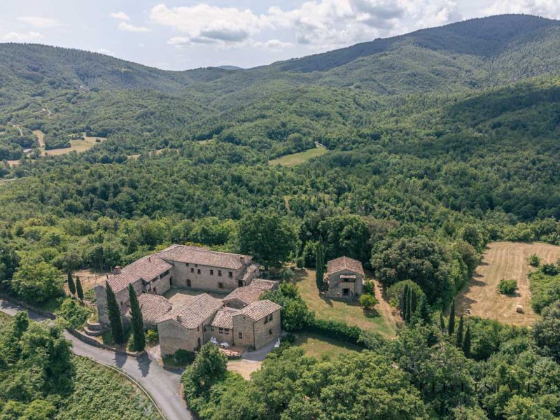 ;Ala di antico monastero ristrutturata con giardino curato - Montieri (GR), Venduto - immagine 4