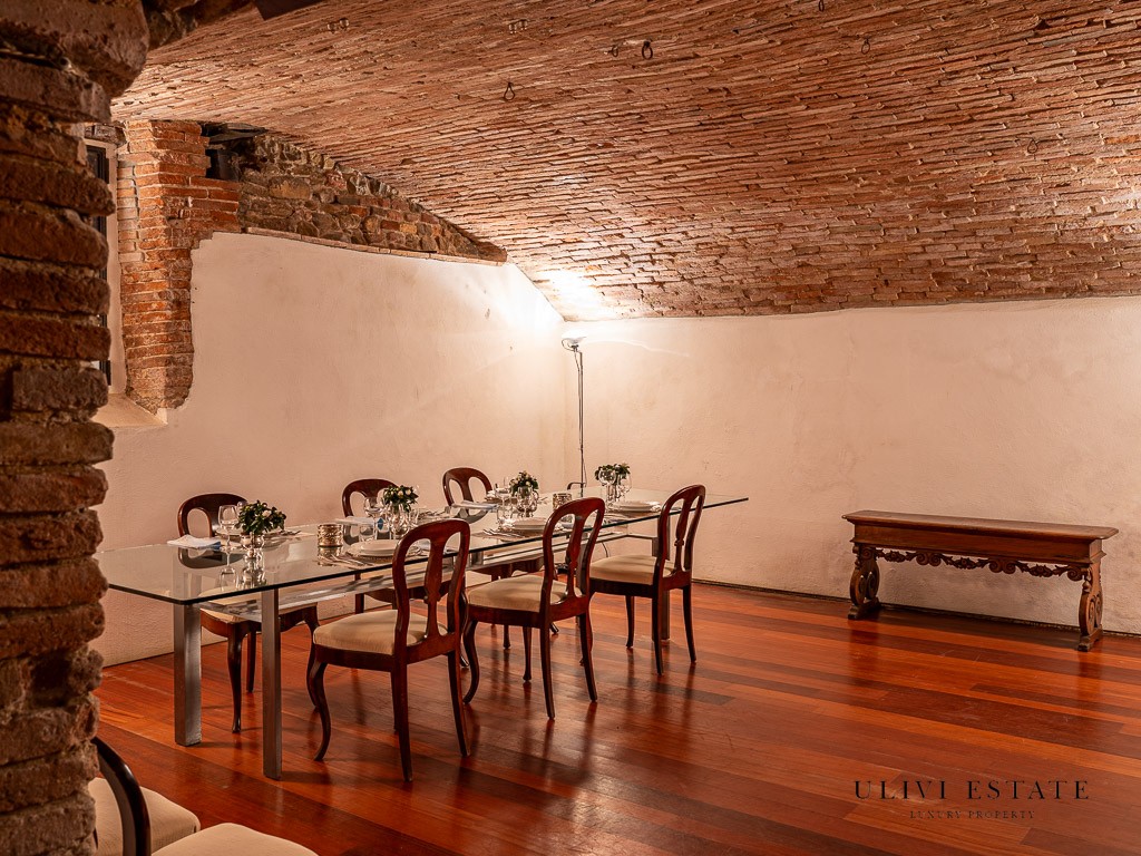 Villa storica con parco e piscina, a pochi passi dal centro - Città di Castello (PG) - immagine 57