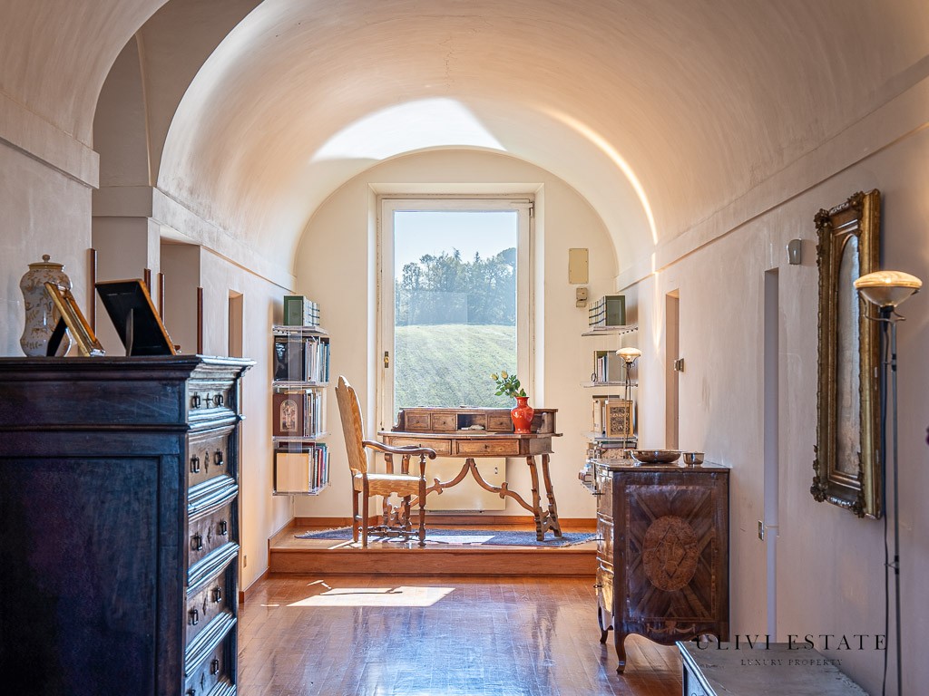 Villa storica con parco e piscina, a pochi passi dal centro - Città di Castello (PG) - immagine 29