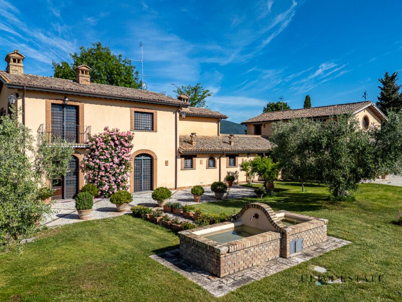 Elegante tenuta in collina, a meno di un'ora da Roma - Torri in Sabina (RI)